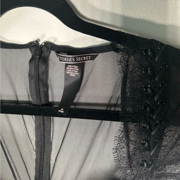 Victoria secret lace gothic mesh bodysuit M - Picture 4 of 4